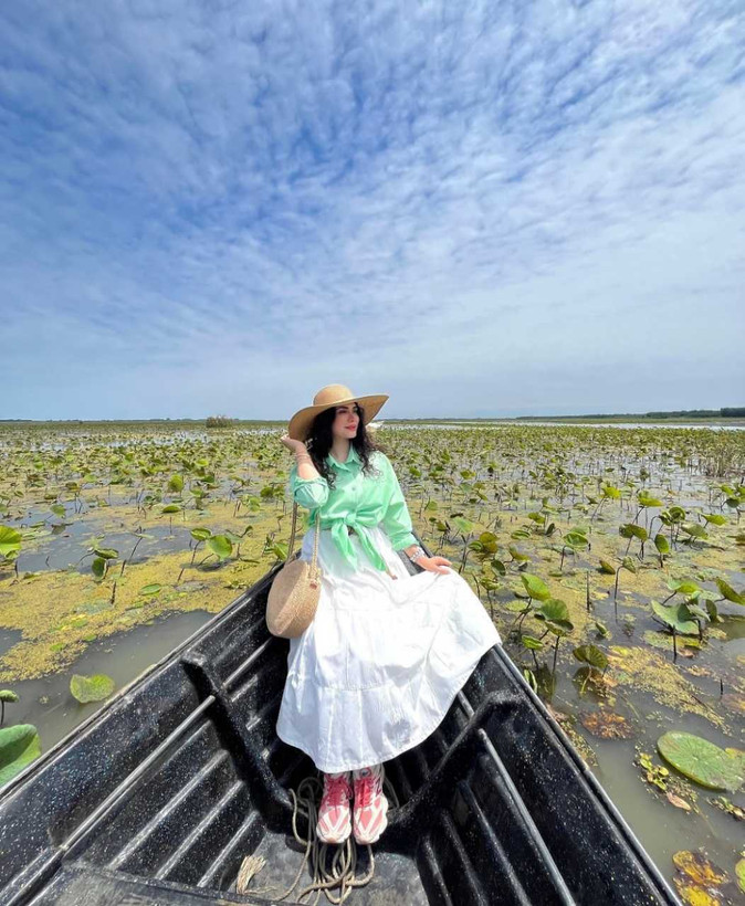 دامن دریا جنس لنین الیاف طبیعی طوسی , صورتی , گلبهی , ادامسی , کرم , نسکافهی , دود , آبی , فری سایز تا ۵۰ زنانه شناسه #7060