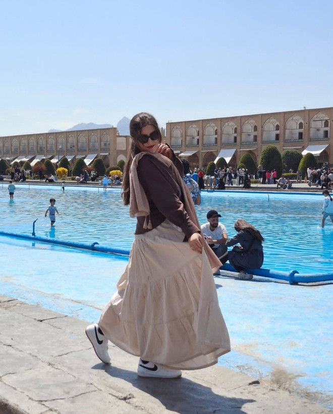 دامن دریا جنس لنین الیاف طبیعی طوسی , صورتی , گلبهی , ادامسی , کرم , نسکافهی , دود , آبی , فری سایز تا ۵۰ زنانه شناسه #7060