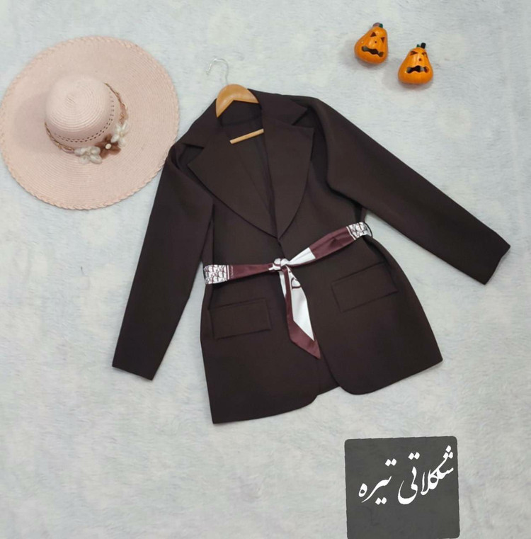 کت تک دلوین جنس : مازراتی اعلاء سبز کله غازی, سرمه ای, شکلاتی تیره, طوسی تیره, کرمی, مشکی, نسکافه ای, نسکافه ای تیره فری سایز زنانه شناسه : #101702