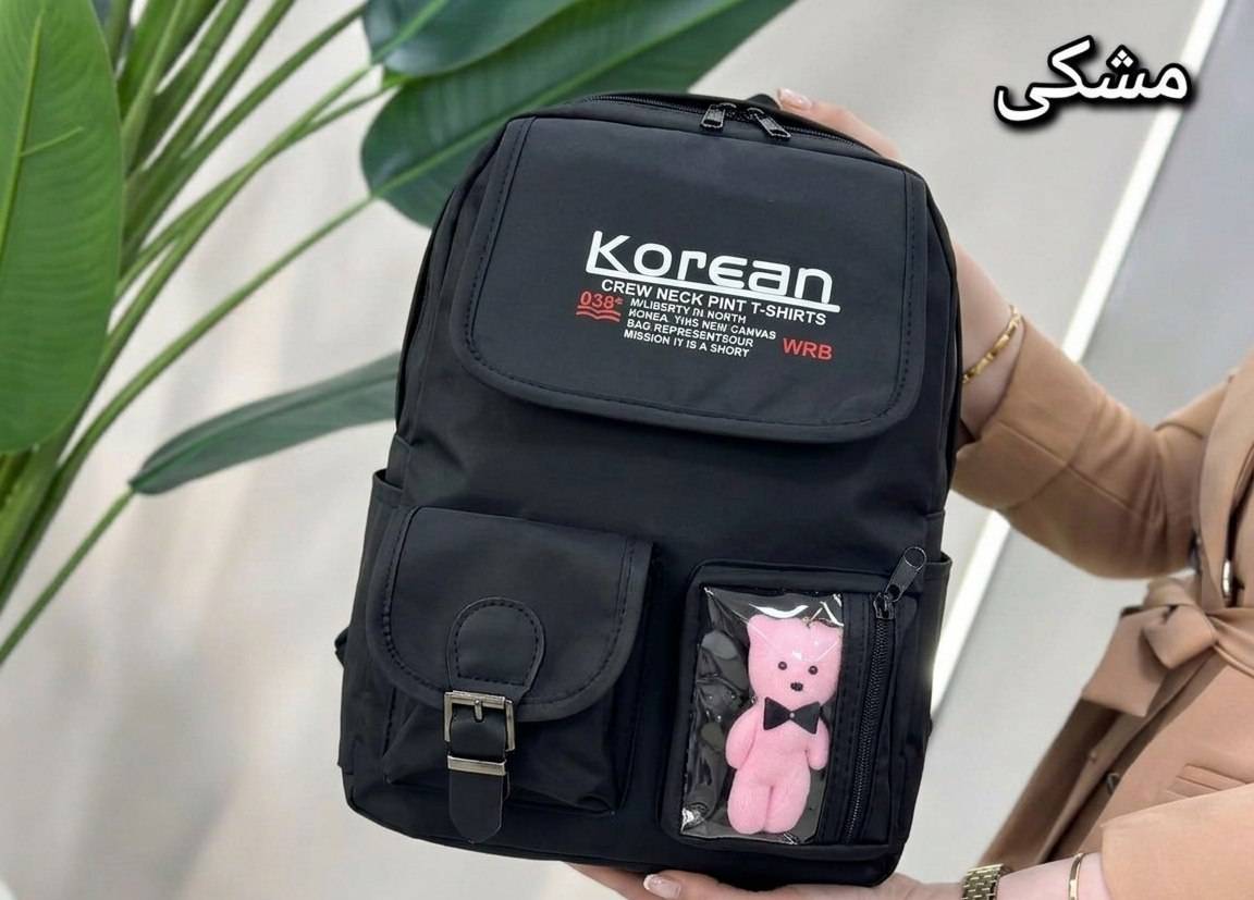 کوله Korean جنس : چرم مشکی ✅️رنگ عروسکها رندوم میباشد شناسه : #23226