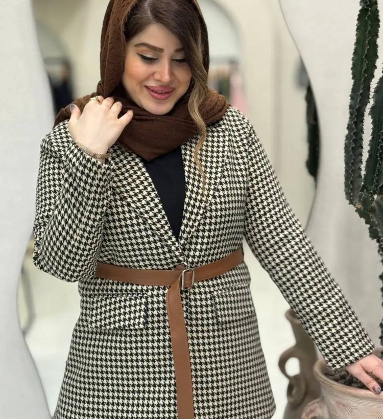 کت پیچازی (چهارخونه پشمی) جنس : پشمی آستر دار رنگ بندی : قهوه ای, سفیدمشکی سایزبندی زنانه شناسه : #3742