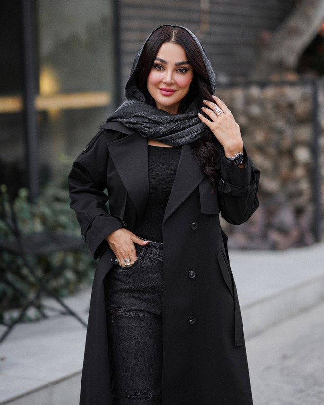 بارونی بلند استر دار جنس : پرادو رنگبندی سایزبندی زنانه شناسه : #3630