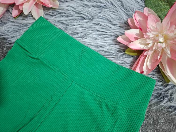 نام : 👗لگ زنانه کمر گنی -🧵جنس : کبریتی اعلا - رنگبندی - سایزبندی