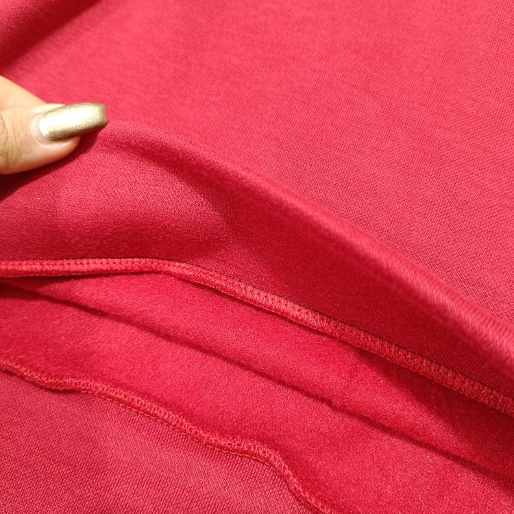 دورس یقه دار اسپرت جنس : دورس پنبه تو کرکی مشکی, نسکافه ای, قهوه ای, زرشکی فری سایز زنانه مردانه شناسه : #24751